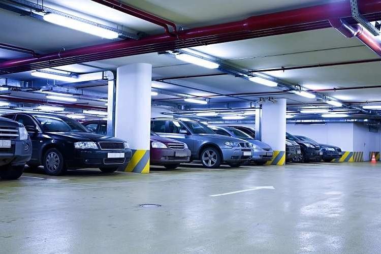 reach-buzz-144-car_parking